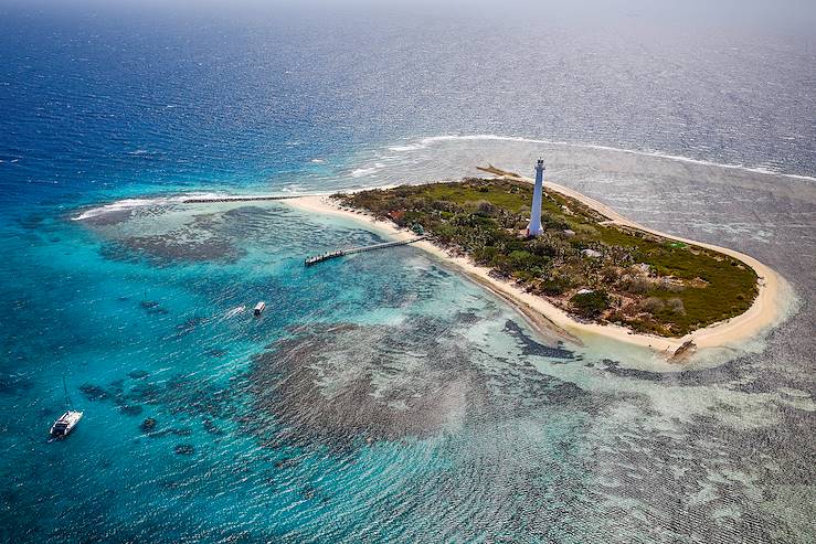 Itineraries New Caledonia - Nouméa - Lifou - Koné - Hienghene - Poindimié - Bourail - Isle of Pines