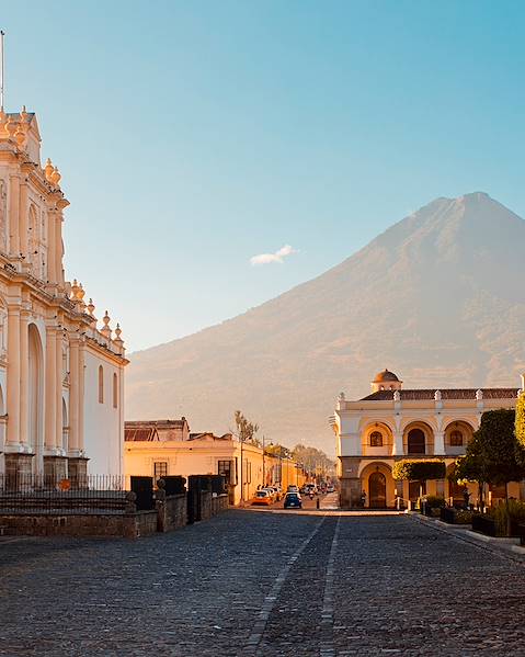 Itineraries Guatemala - Antigua - Atitlan - Livingston - Flores