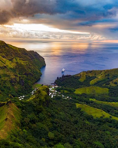 Itineraries Polynesia - Tahiti - Marquesas Islands - Tuamotu - Bora Bora